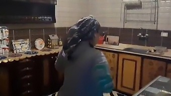 Sharmota'S Northern Adventure With Mature Amateur