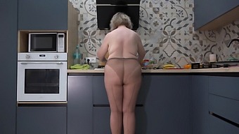 Curvy Milf In Nylon Pantyhose Serves Breakfast And Seduction